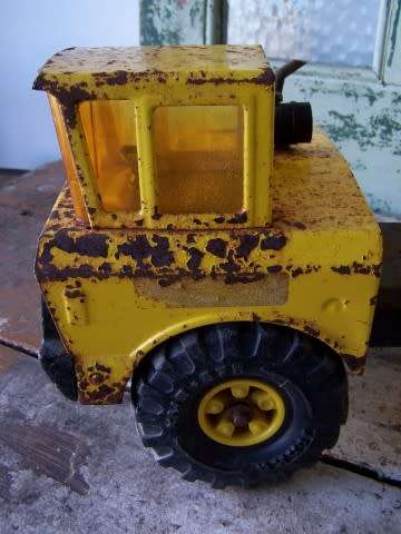 tip truck ... tonka !!!