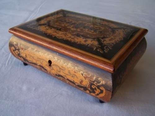 inlaid box ... from sorrento !!!