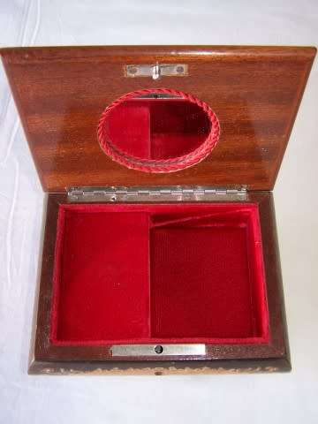 inlaid box ... from sorrento !!!