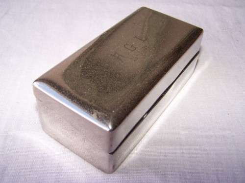 razor ... grandly cased !!!