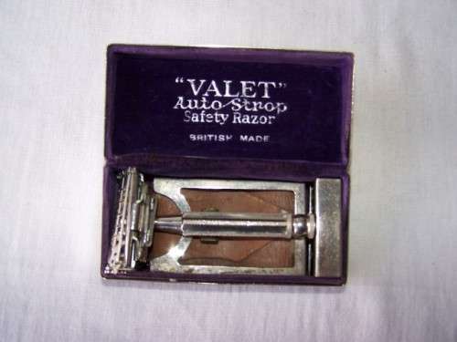 razor ... grandly cased !!!