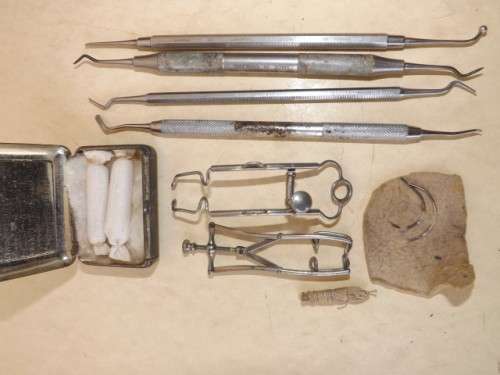 instruments ... belonging to a dentist !!!