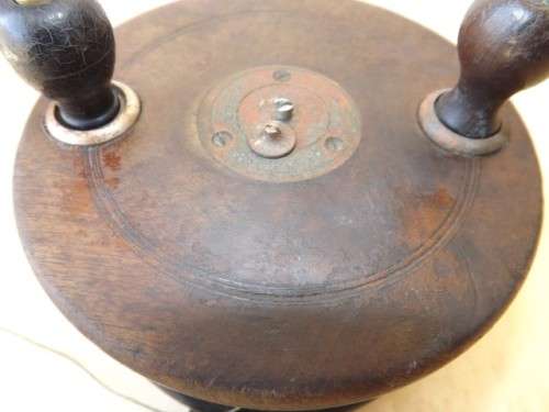 fishing reel ... of wood and brass !!!
