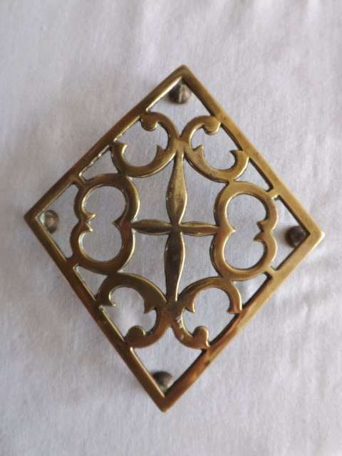 trivet ... brass !!!
