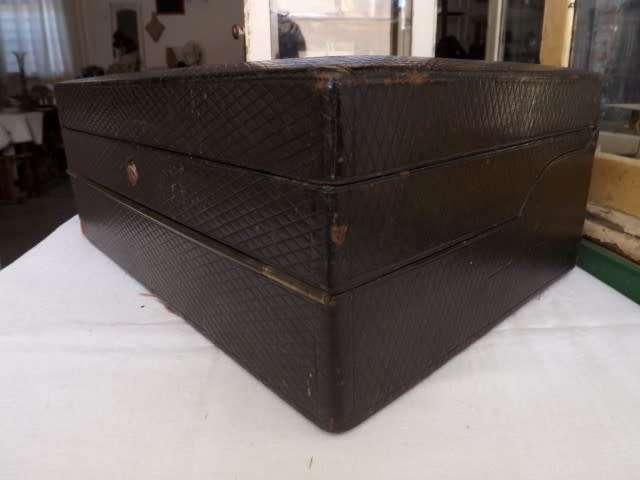 stunning lap desk / writing slope ... used by the commanding officer of the HMS Sunburst !!!