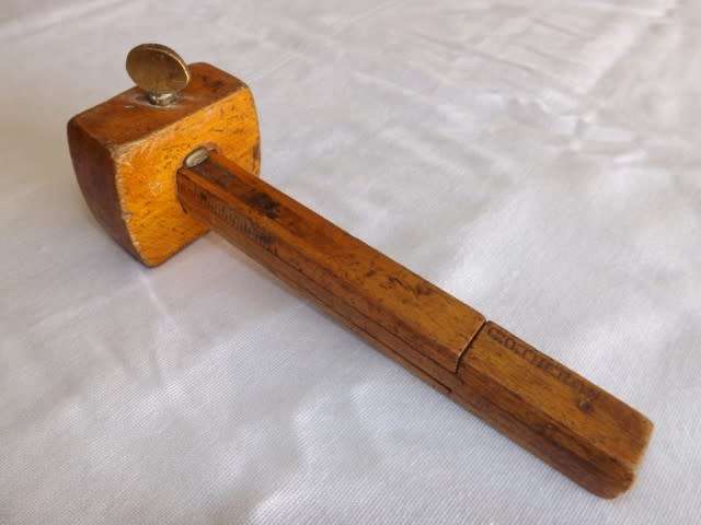 marking gauge ... great patina ... !!!