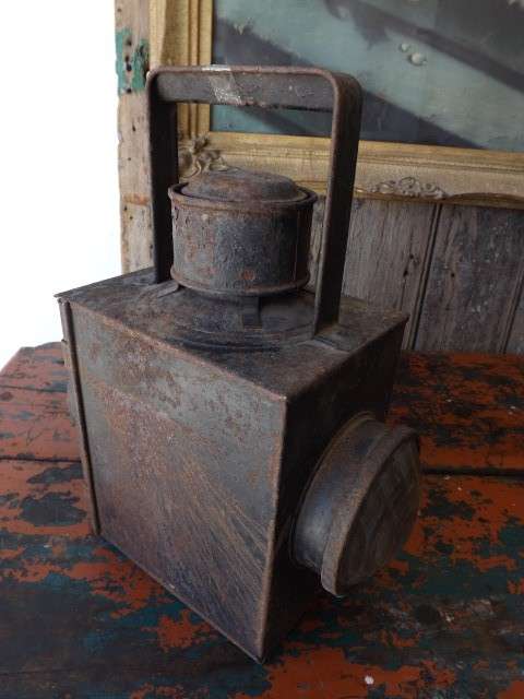 shell ... of a railway lamp !!!