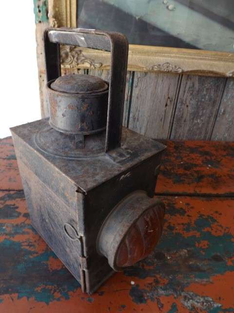 shell ... of a railway lamp !!!