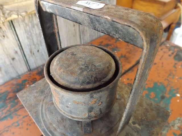 shell ... of a railway lamp !!!