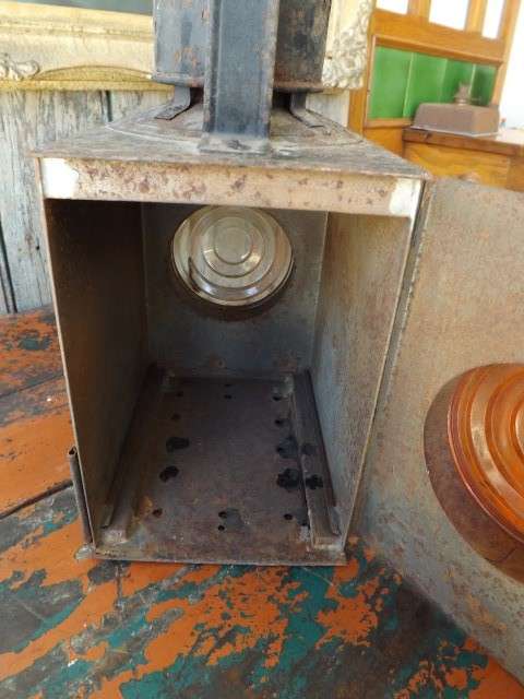 shell ... of a railway lamp !!!