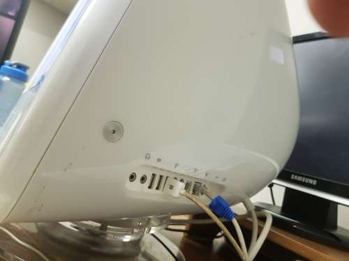 Apple Emac (PowerPC G4 3.3) *For Charity*