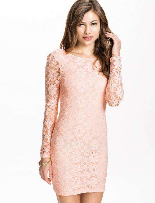 Floral Lace Detail Lowback dress  SIZE   M / L