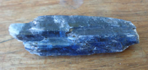 KYANITE   ALIGNS CHAKRAS, HELPS WITH PSHYCIC ABILTIES, PAST LIFE RECALL AND ATUNEMENT STONE