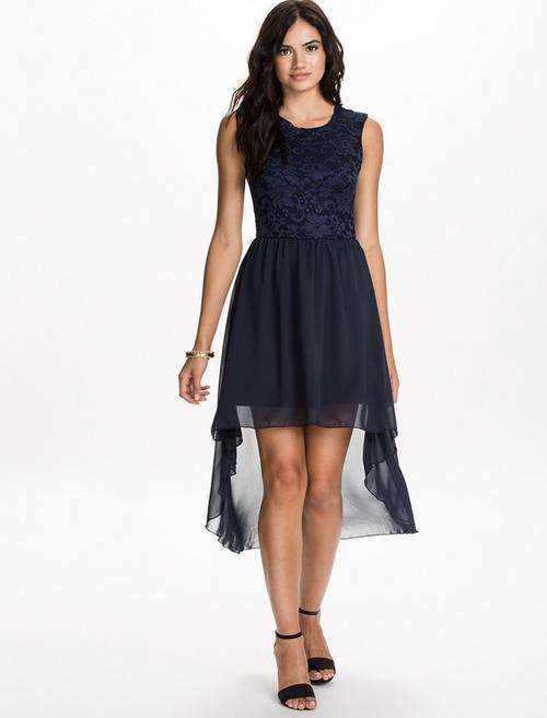 Sleeveless Blue O-Neck Lace    M / L