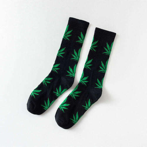 Streetwear Cannabis Weed Leaf Design Socks