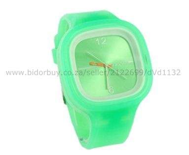 Square Dial Silicone Watch Band Unisex (Green)