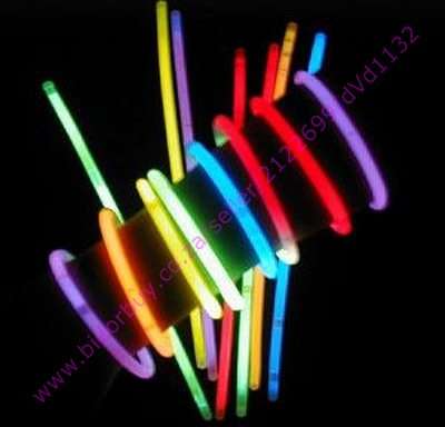 Glow Sticks (50 Glow Sticks + 50 connectors) (In Stock)