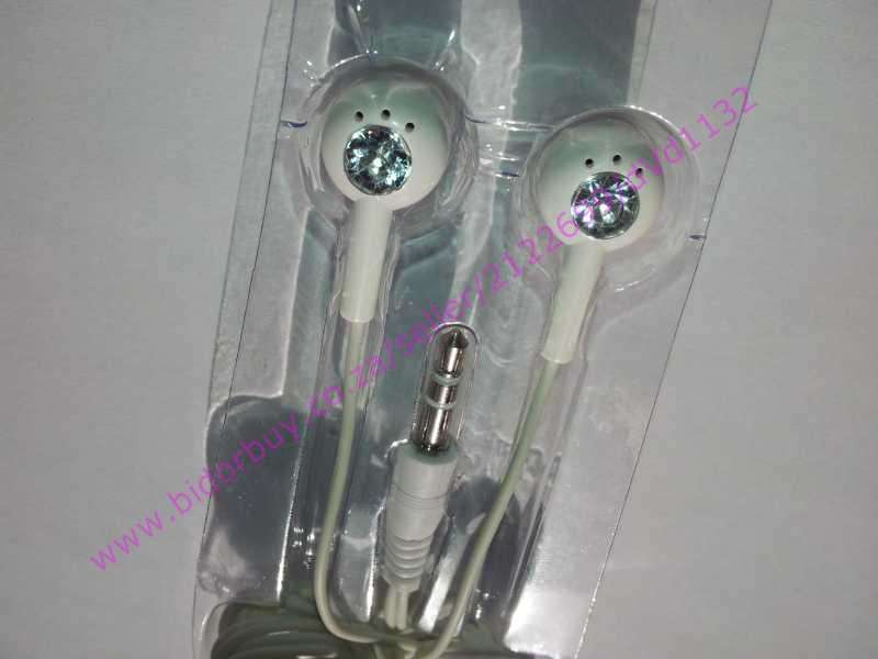 In-Ear Noise Reduction Earphones (White with bling!!) (In Stock)