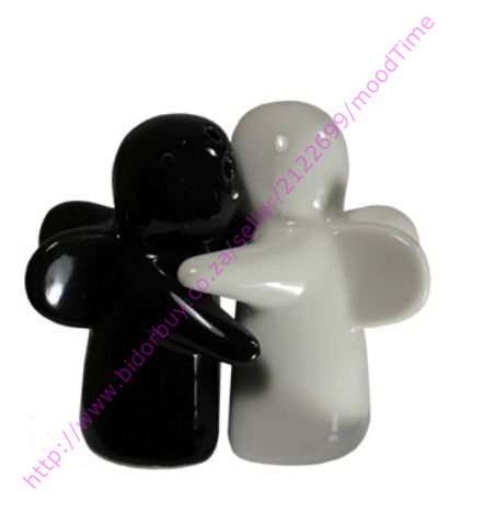 Angel Hugging Salt & Pepper Set (In Stock)