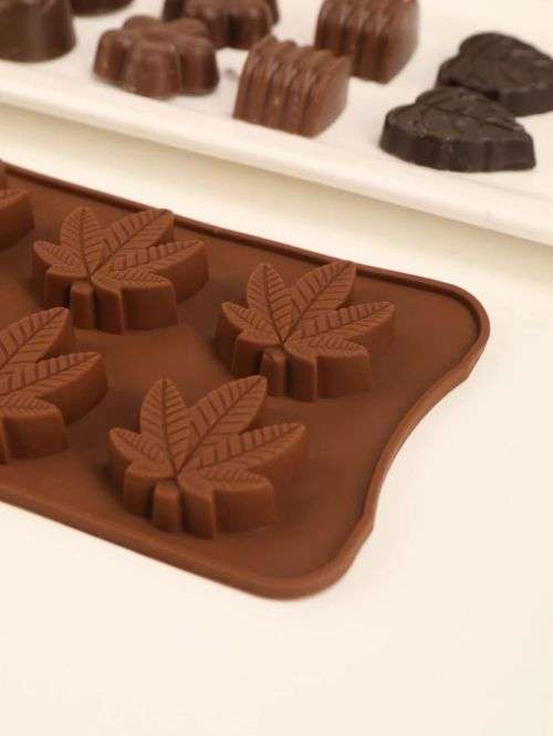 Cannabis Leaf Silicone Candy Ice Tray Mould (In Stock)