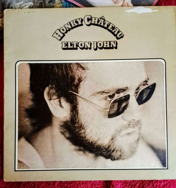 3 LPs ELTON JOHN: Captain Fantastic / Greatest Hits / Honky Chateau