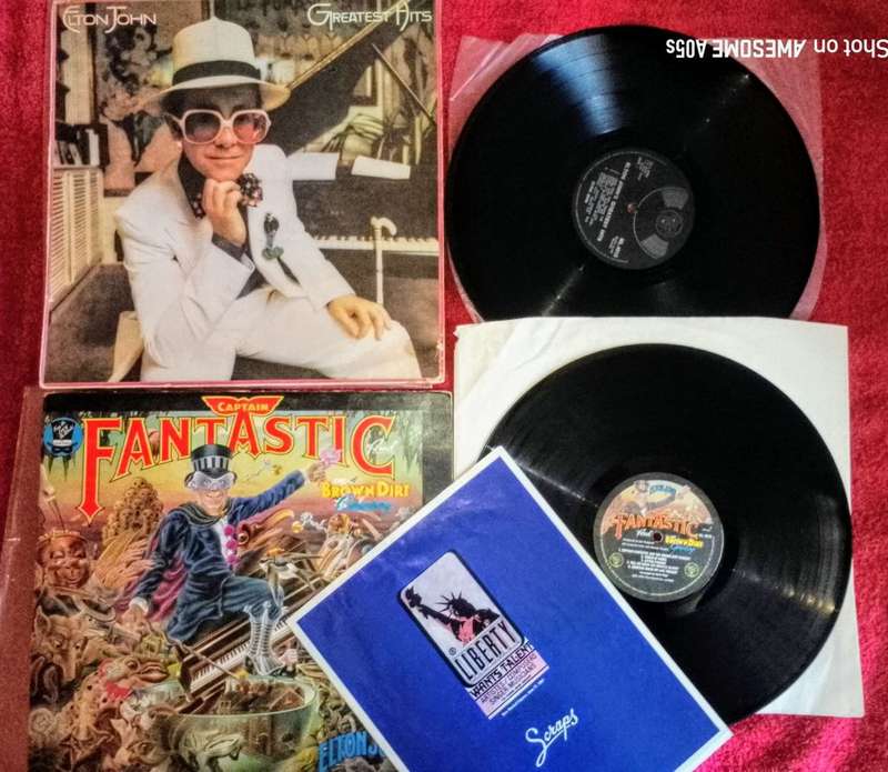 3 LPs ELTON JOHN: Captain Fantastic / Greatest Hits / Honky Chateau