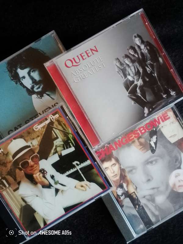 Elton John, David Bowie, Queen, Cat Stevens, 4 Greatest Hits CDs