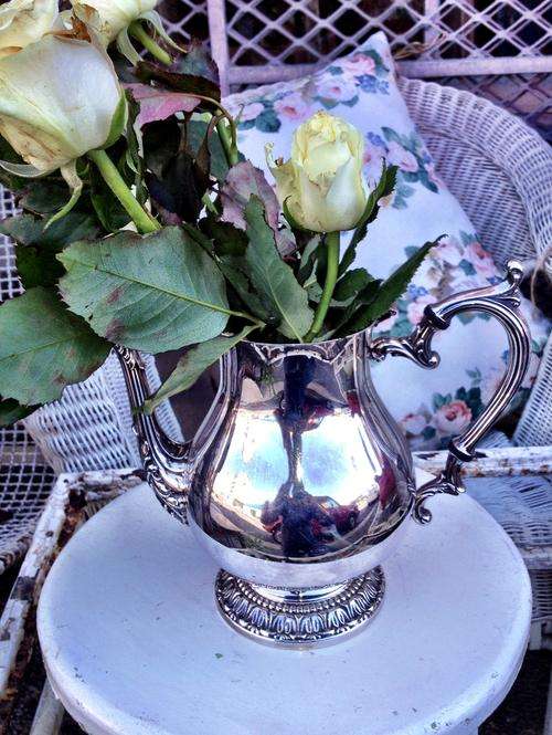 SILVERPLATED COFFEE POT/VASE