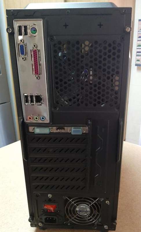 Gaming PC I5 2300 - AMD Radeon HD7750 - 4GB RAM - 1TB and 500GB HDD - 700W PSU - Win7 pro 64 and 32