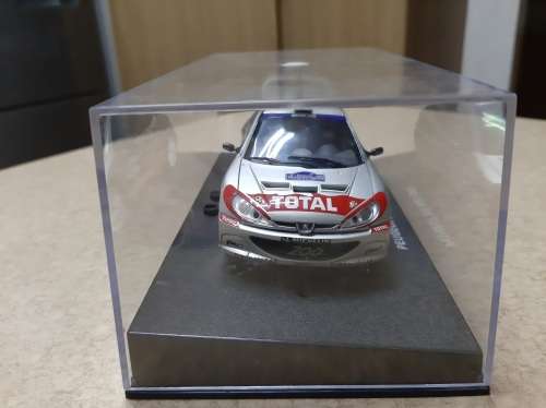 Scalextric Peugeot 206 WRC 2002 ( made by AutoArt! ) - NEW All wheel drive