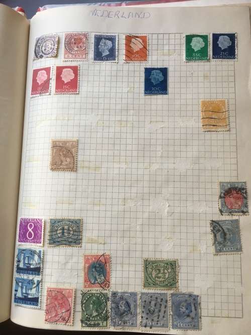 Old Stanley Gibons Swift sure album with approx 1500 stamps