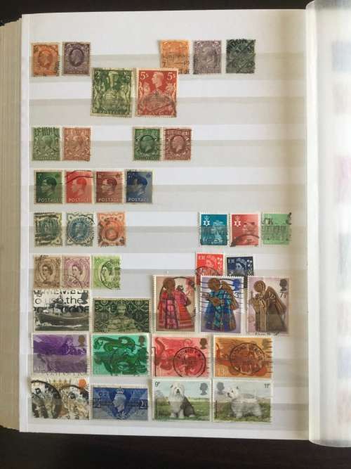 Approx 600 Different Great Britain stamps