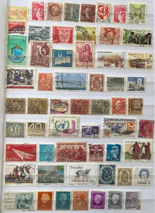 Approx 1000 different used stamps