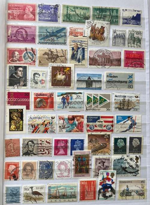 Approx 1000 different used stamps