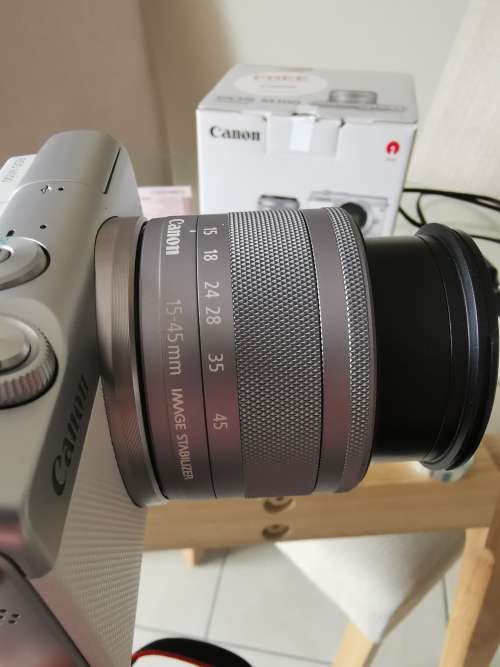 CANON EOS M100 AS NEW!!!