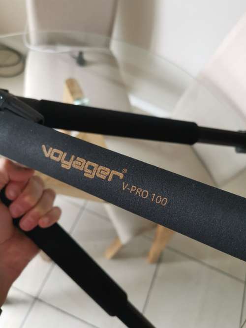 Voyager V - Pro 100 Tripod AS NEW!!!