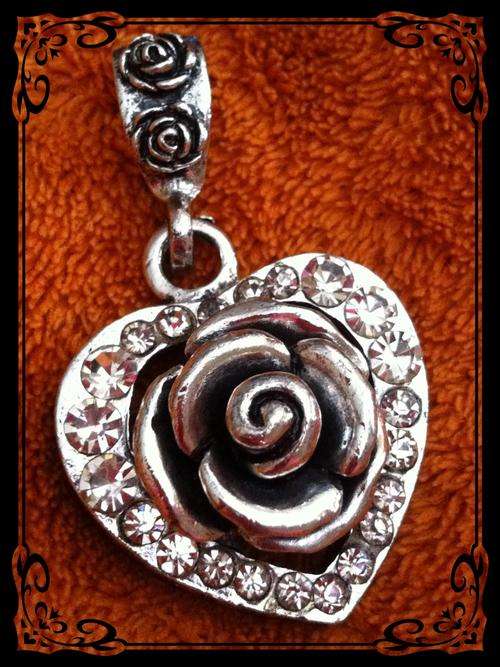 NEW!!!ROMANTIC TIBETAN SILVER DIAMANTE ROSE HEART PENDANT CLIP ON