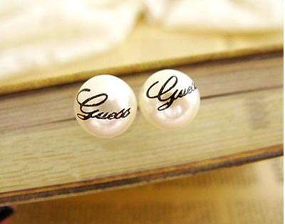 GORGEOUS FAUX PEARL GUESS STUD EARRINGS
