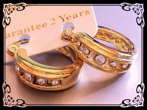 2 YEAR GUARANTEE!! NEW!! GOLD DIAMANTE HOOP EARRINGS