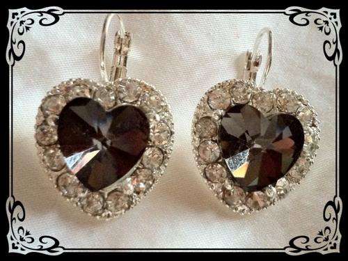 DANGELING CHARCOAL & CLEAR STONE HEART EARRINGS