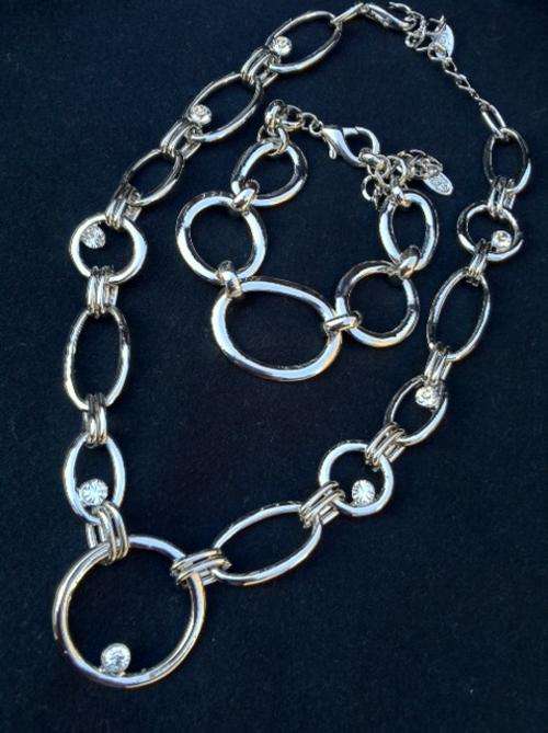 LAST ONE!! STUNNING TIBETAL SILVER DIAMANTE NECKLACE AND BRACELET SET