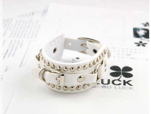 WHITE STUDDED BUCKLE FAUX LEATHER BRACELET BANGLE