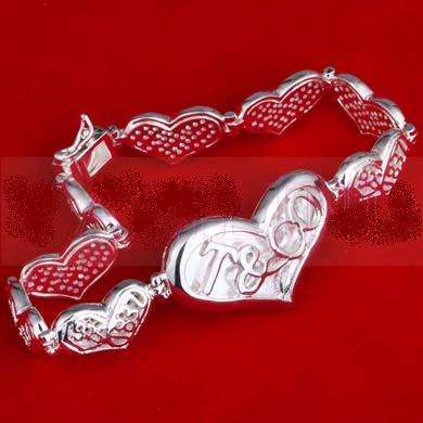 STUNNING SILVER HEARTS BRACELET