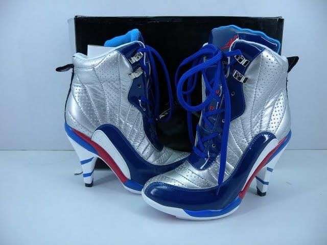 STUNNING JORDAN LADIES HEELS SILVER & BLUE SIZE 5