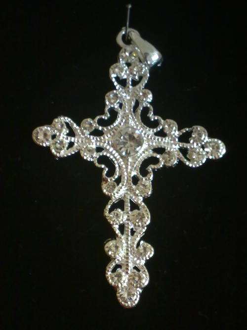 NEW!!! SILVER FILIGREE DIAMANTE CROSS