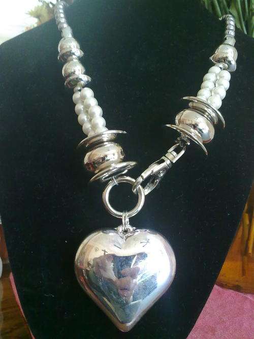 STUNNING!!! TIBETAN SILVER ACRYL HEART PEARL NECKLACE