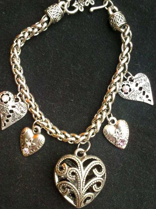 *R140* 2010 HADASSAH COLLECTION!! TIBETAN SILVER FILIGREE HEARTS BRACELET