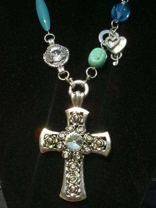 STUNNING!!! TIBETAN SILVER ROSES CROSS PENDANT BLUE NECKLACE