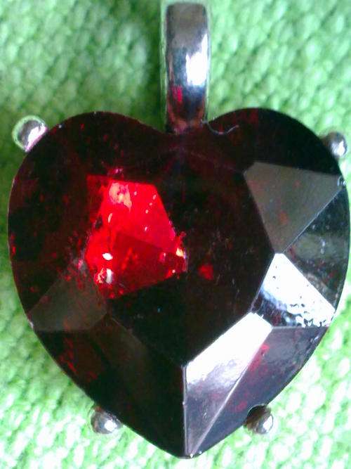 STUNNING TIBETAN SILVER RUBY RED HEART PENDANT