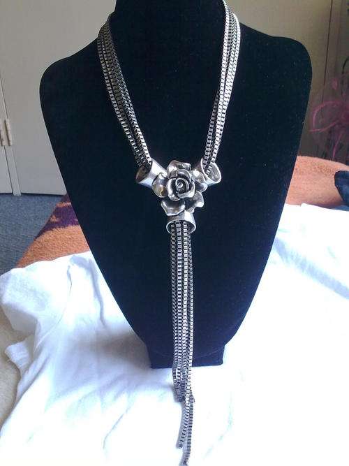 ONE ONLY!!GORGEOUS!! TIBETAN SILVER "Y" ROSE NECKLACE